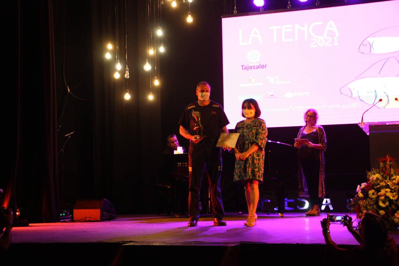 Foto de familia de los premiados y autoridades. 