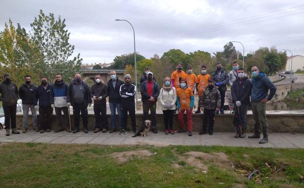 Imagen principal - Participantes y autoridades. 