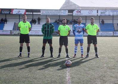 Imagen secundaria 1 - Arriba, el Arroyo celebrando el gol. Debajo, inicio del partido y Miguel López defendiendo un balón. 