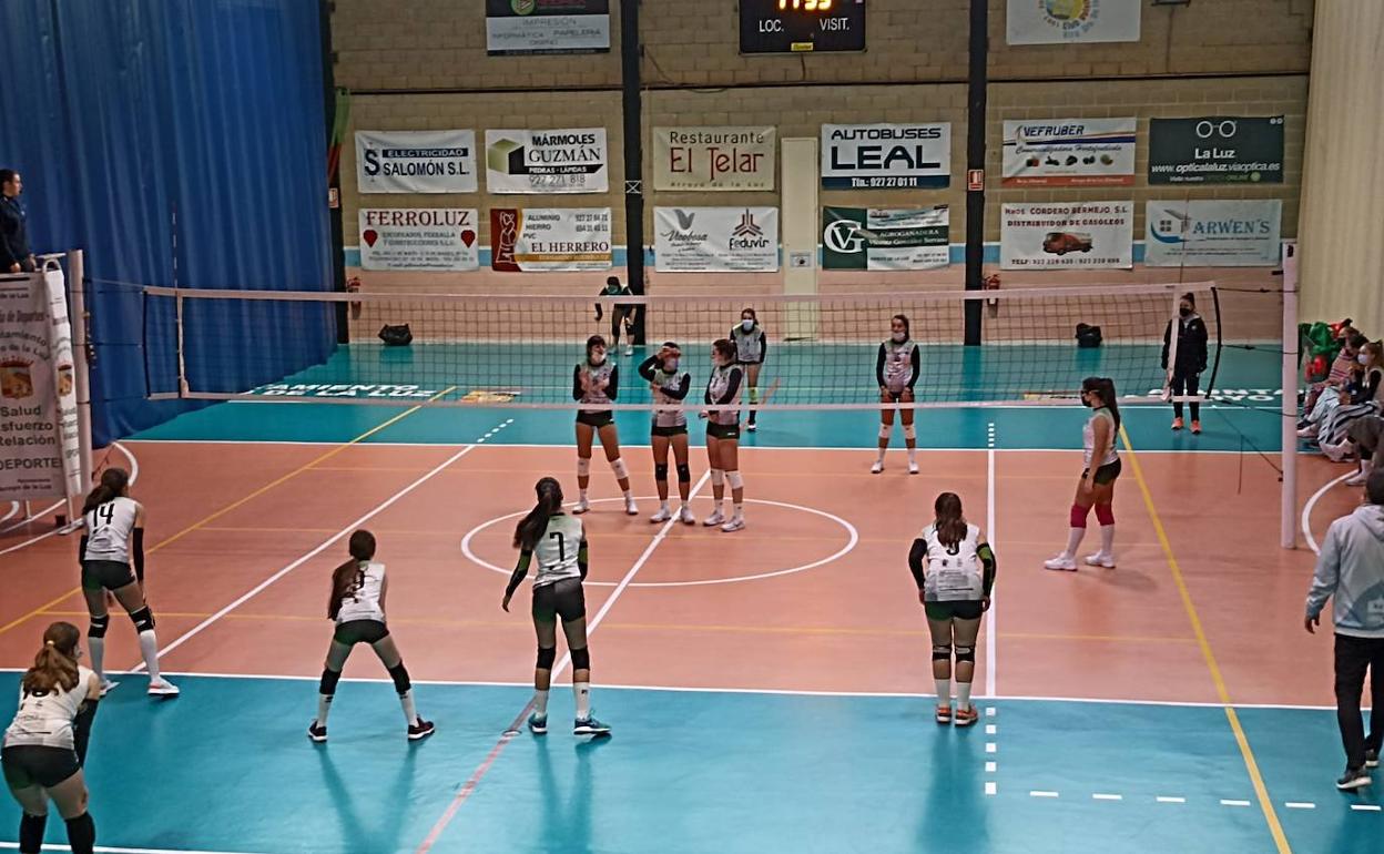 Un momento del partido entre el Cadete Verde y Cadete Blanco. 