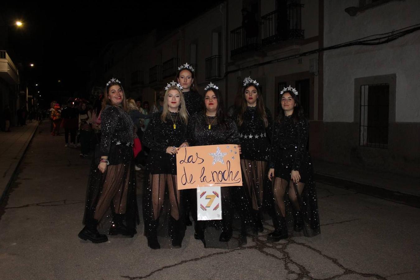 Desfile de adultos.