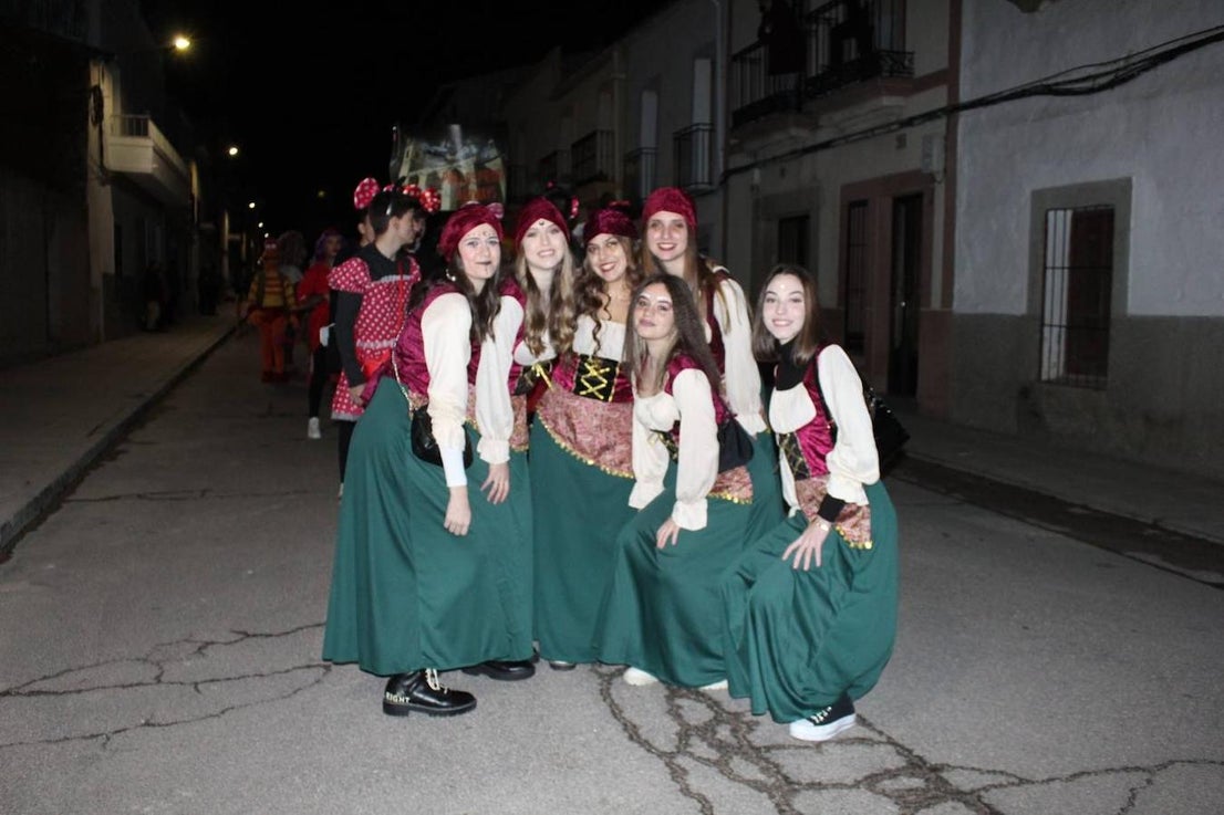 Desfile de adultos.