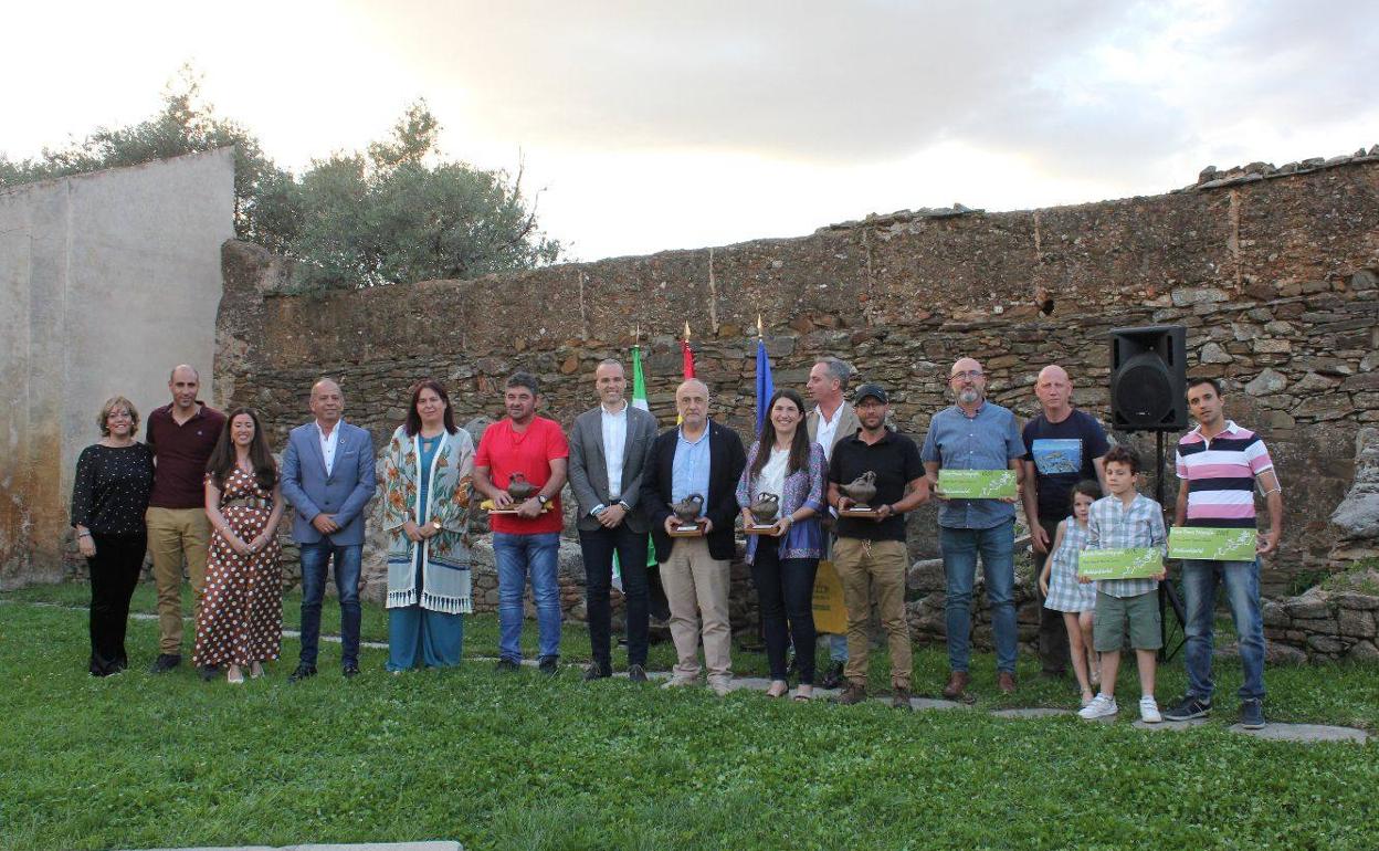 Premiados y autoridades tras la gala. 