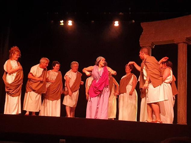 Espacio Trece llevó a escena la obra 'Los Pelópidas'.