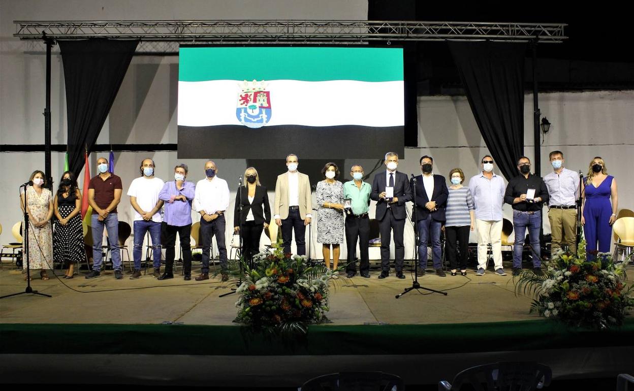 Foto del acto de celebración del día de Extremadura y entrega de medallas del año 2021. 