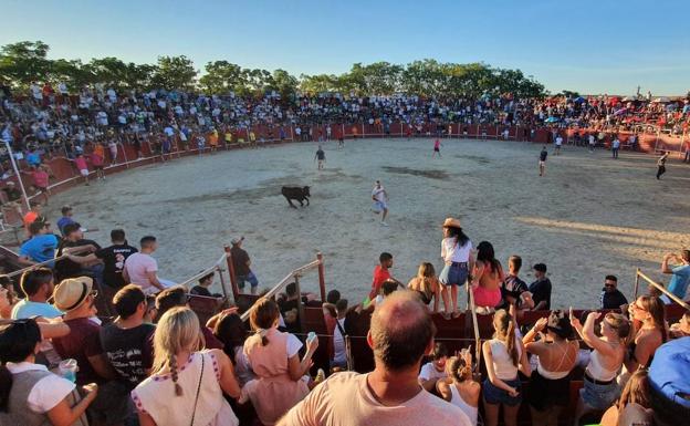 Imagen principal - 6 equipos se enfrentaron a las pruebas del Grand Prix de Arroyo de la Luz