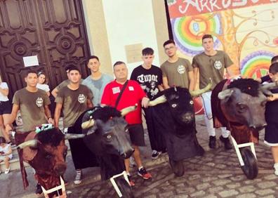 Imagen secundaria 1 - Los niños han vuelto a disfrutar con los cabezudos durante las Ferias de Septiembre