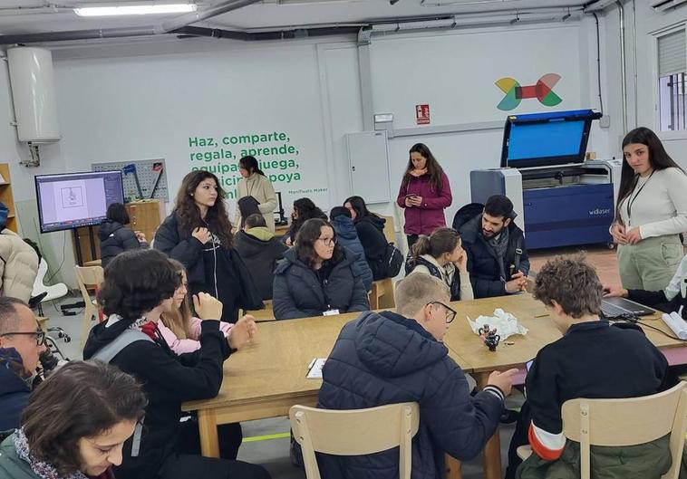 Los alumnos de Italia, Portugal, Hungría y Turquía asisten visitan el Circular FAB