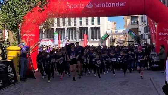 La Carrera de la Mujer vuelve a recorrer las calles de Arroyo de la Luz