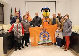 Presentación de la agrupación y de la mascota de Protección Civil Extremadura.