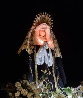 Imagen secundaria 2 - Procesión de La Soledad.