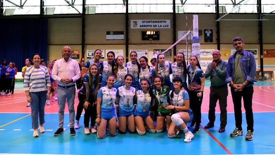El equipo juvenil de voleibol de Arroyo de la Luz obtiene la plata en el Campeonato de Extremadura