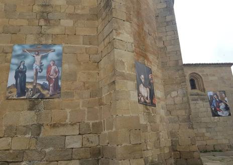 Imagen secundaria 1 - 'La Luz del Divino' viste la plaza de la Constitución