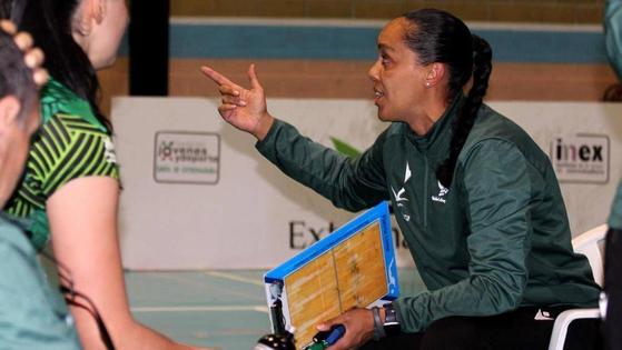 Flavia Lima renueva con el Extremadura Arroyo y anuncia un cambio «radical» de la plantilla