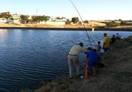 Imagen de archivo de una clase de la Escuela Municipal de Pesca de otro año.