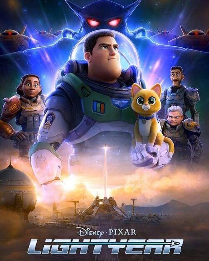 Domingo de cine en Arroyo de la Luz con la proyección de 'Lightyear'