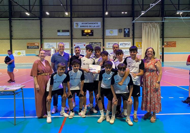 Imagen principal - Rody Mac, campeones de la categoría Alevín-Infantil.