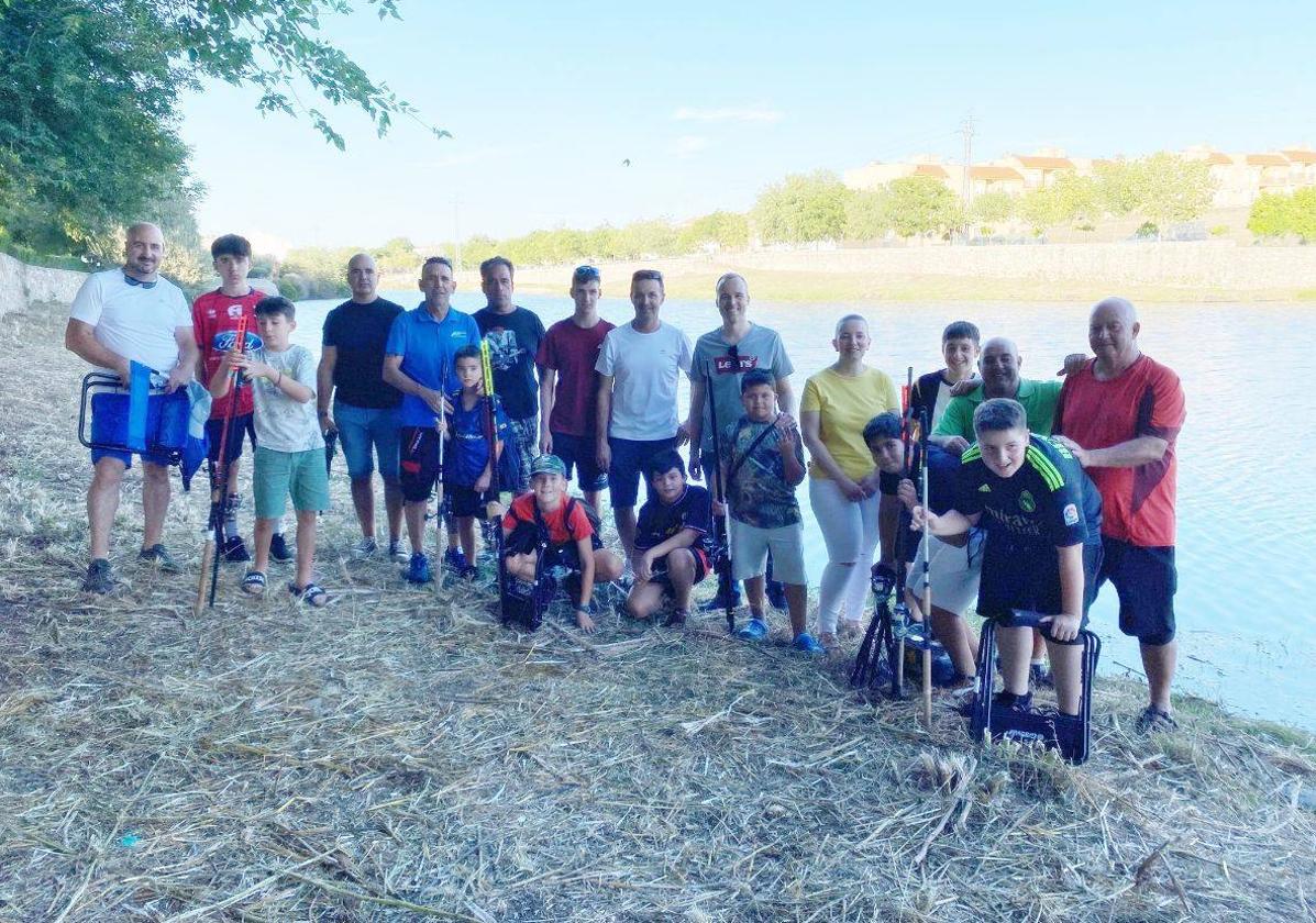 Comienza el nuevo curso de la Escuela Municipal de Pesca con 17 niños y 3 adultos inscritos