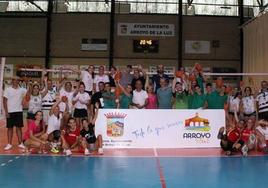 Imagen de archivo. Fotografía de familia tras la entrega de premios la pasada edición.