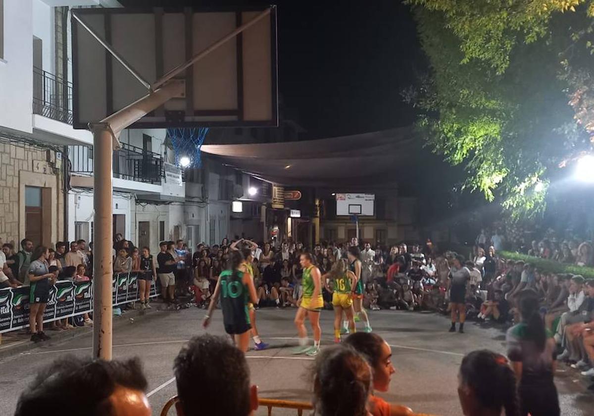 El público acompañó a los equipos durante toda la jornada.