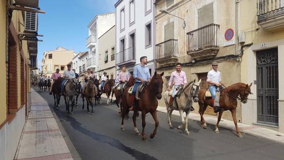 Los caballos han vuelto a las calles arroyanas para el Día de Extremadura