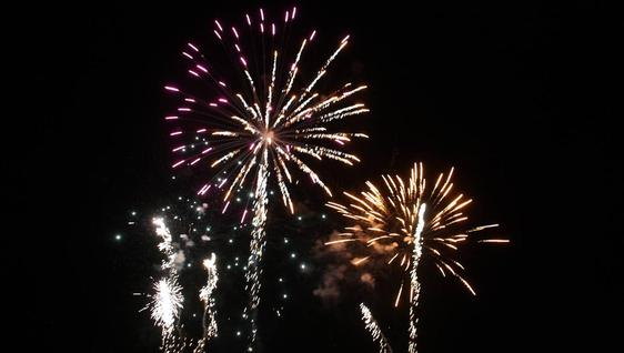 Los fuegos artificiales pusieron el broche de oro a las ferias arroyanas