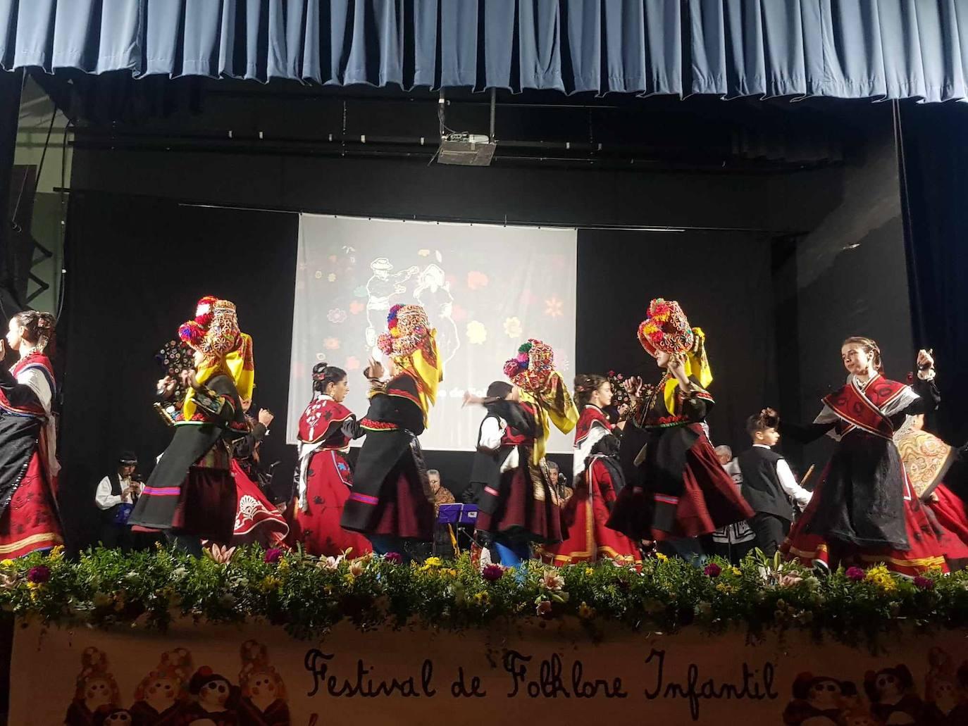 Arroyo acogió la XXII edición del Festival Folklórico Infantil Ángela Capdevielle