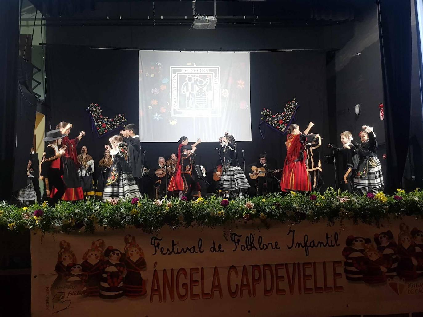 Arroyo acogió la XXII edición del Festival Folklórico Infantil Ángela Capdevielle