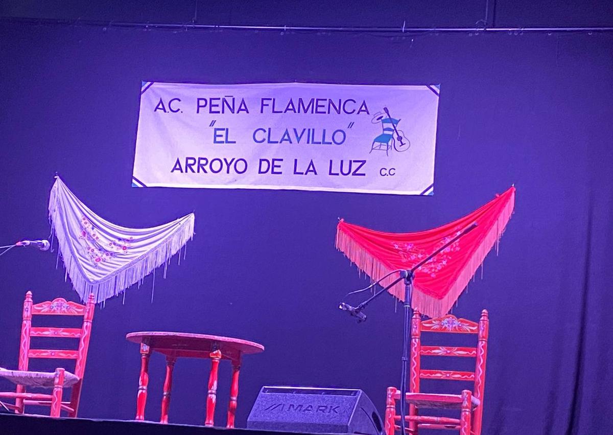 Imagen secundaria 1 - Intervención del alcalde Carlos Caro durante la presentación del concurso.