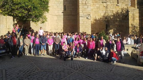 El instituto Luis de Morales organiza su primera Marcha Rosa
