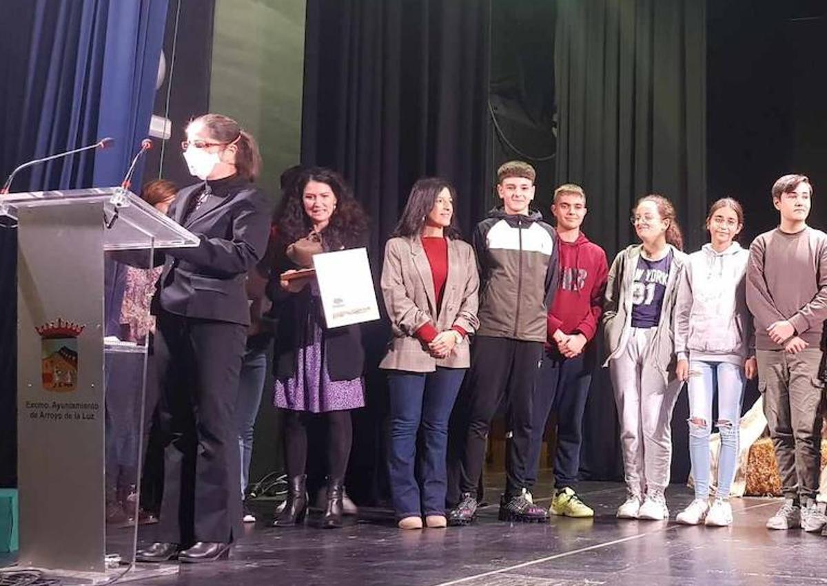 Imagen secundaria 1 - Arroyo de la Luz entrega los premios Candil de la Dehesa 2023