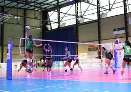 La opuesta Marta Ruano ataca por zona '4'