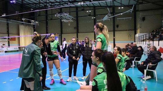 El Extremadura Arroyo visita a Voley Ourense pensando solo en la victoria