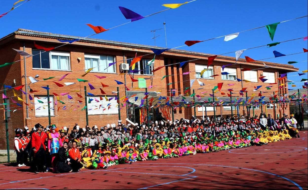Explosión de color y magia en el Colegio Público Ntra.Sra. de la Luz