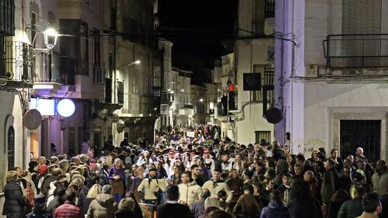 Gran despliegue de color en el Carnaval Arroyano