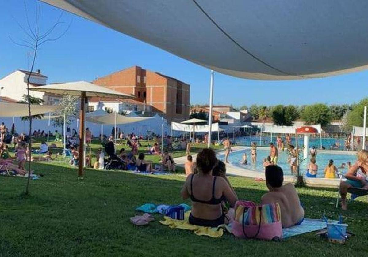 Comienza la venta de abonos para la piscina municipal