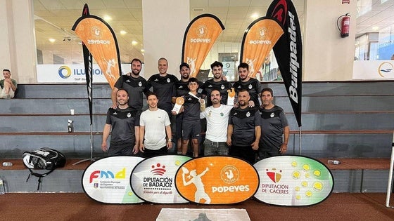 El equipo de Pádel Arroyo, Subcampeón de Extremadura de cuarta división, en el Campeonato de Extremadura
