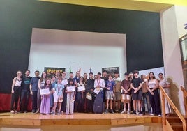 Foto de familia tras la entrega de premios del concurso.