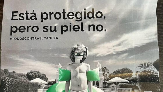 La AECC vuelve a la piscina para concienciar sobre el cáncer de piel