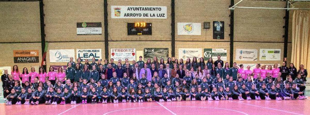 El Extremadura Arroyo se ha marcado el objetivo de aumentar el número de jugadoras de voleibol
