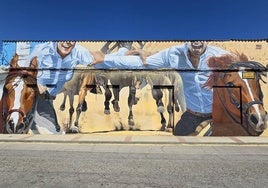 El mural evoca la fuerza de las famosas carreras del Día de la Luz.