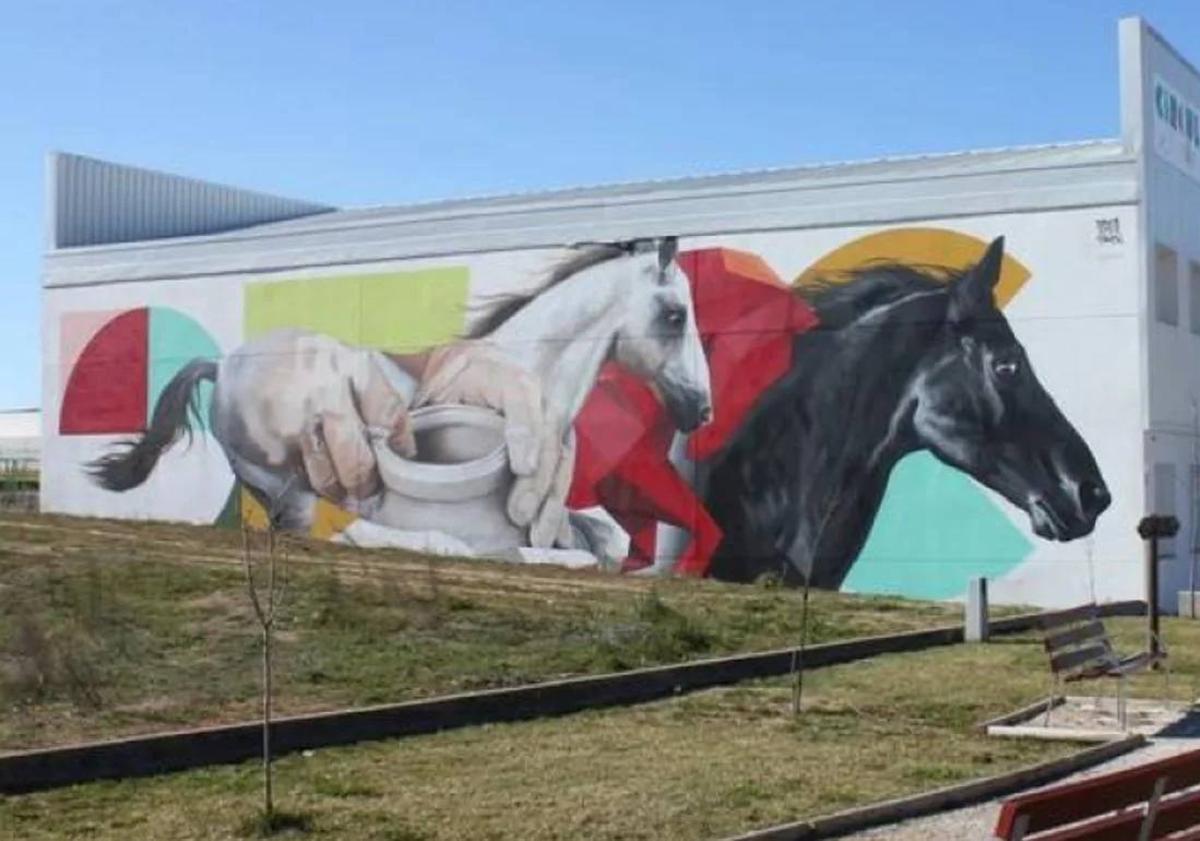 Imagen principal - Mural que adorna el Circular FAB.