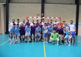 Fotografía de familia tras la entrega de trofeos.