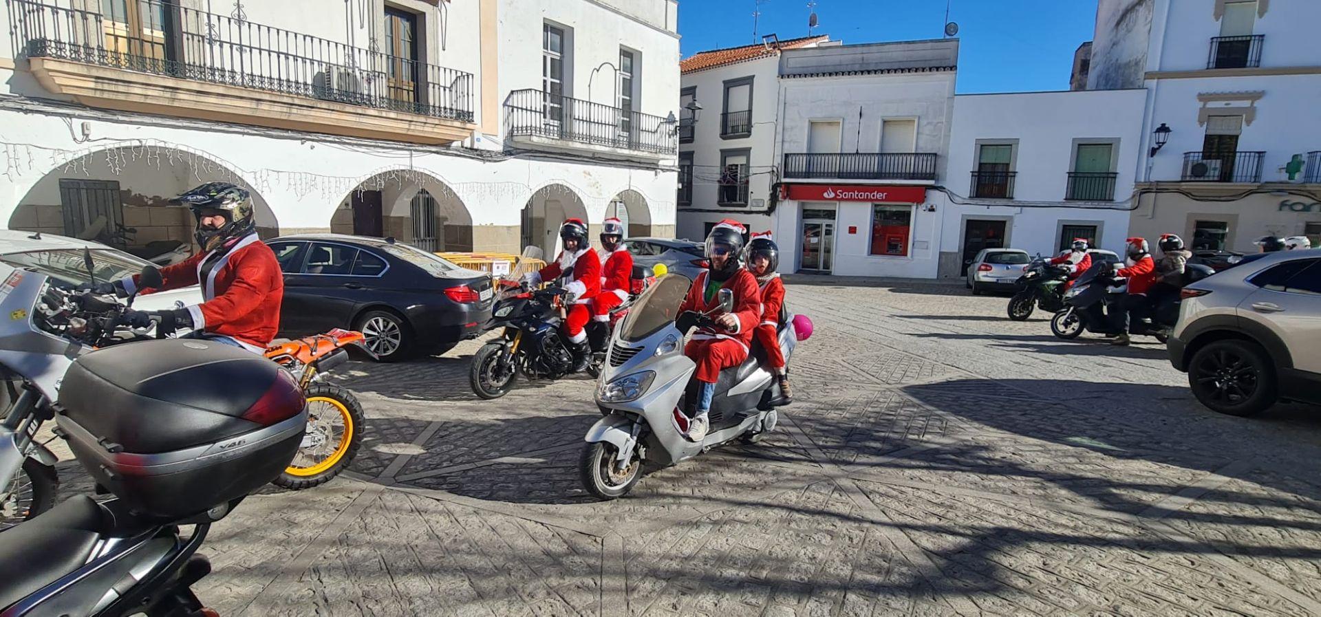 Primera edición de la Papanoelada Motera de Arroyo de la Luz