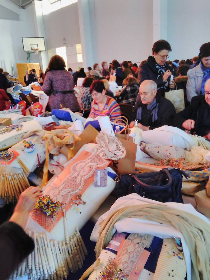 La Asociación de Bolillos del municipio participa en el II Encuentro de Bolilleras de Zalamea de la Serena