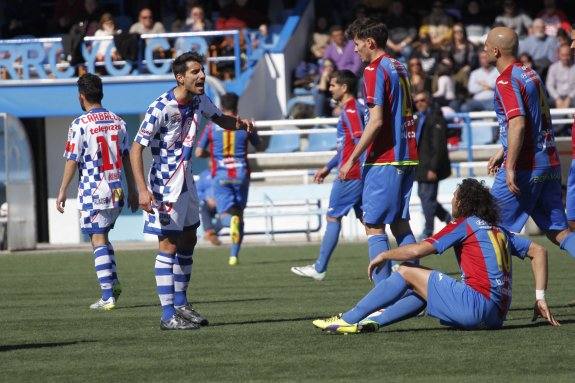 Aday dio los tres puntos al Arroyo de penalti. 