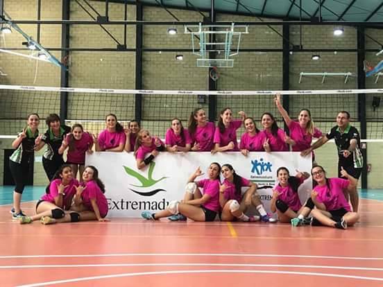 El Extremadura Arroyo 30 "enriquece" a las jugadoras de la región con la experiencia de sus cuatro temporadas en Superliga