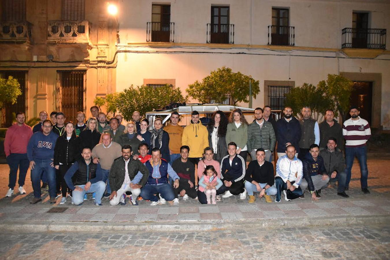 Este próximo Domingo de Ramos arrancan los desfiles procesionales de la Pasión campanariense. Durante estos días, se han podido ver a las distintas cuadrillas de costaleros de todos los pasos, ensayando para sus noches más esperadas