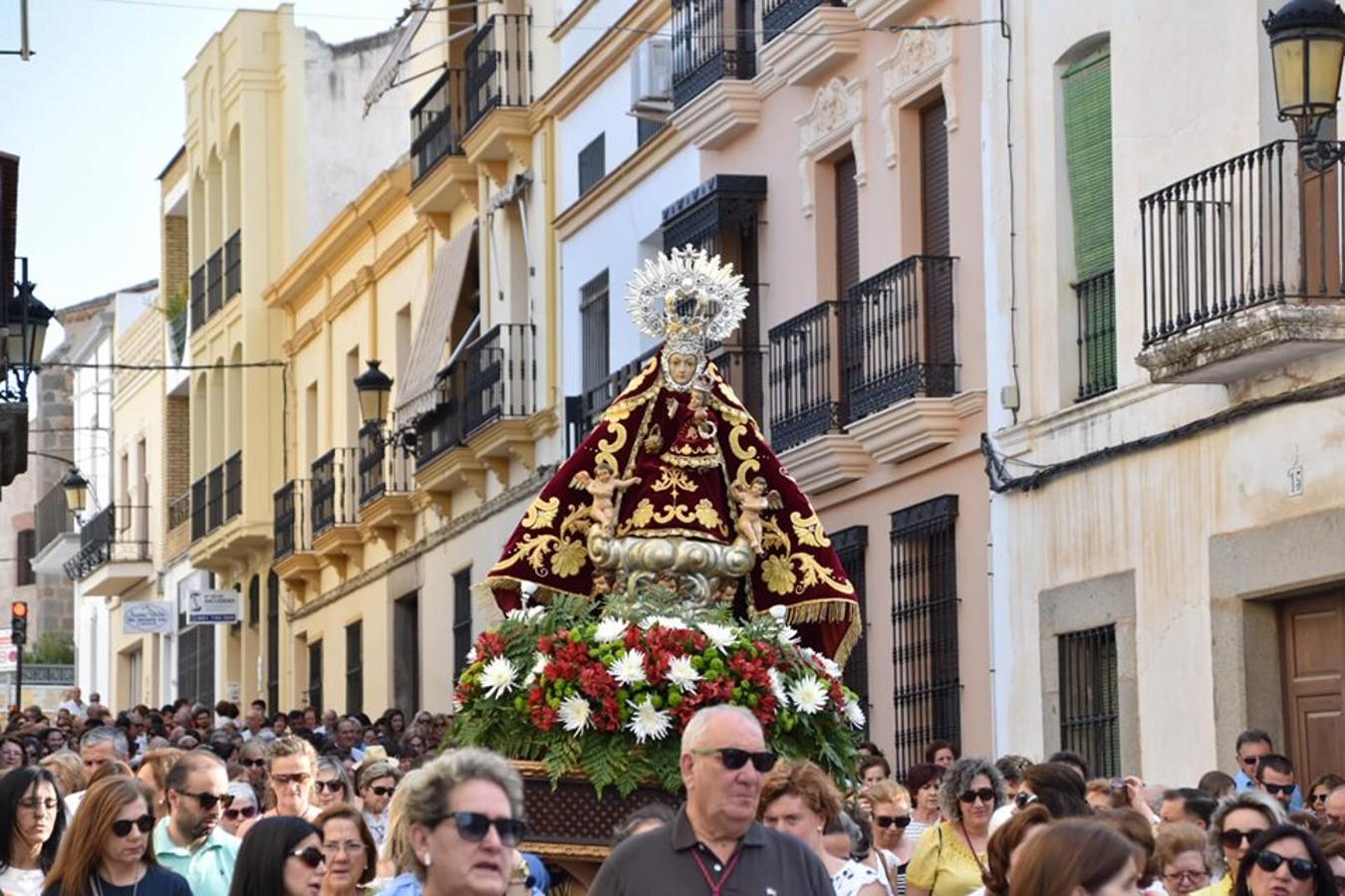 El pueblo de Campanario despidió a su Patrona, que tras 37 días en la parroquia, regresó el domingo 2 de junio a su ermita FOTOS: A. C.