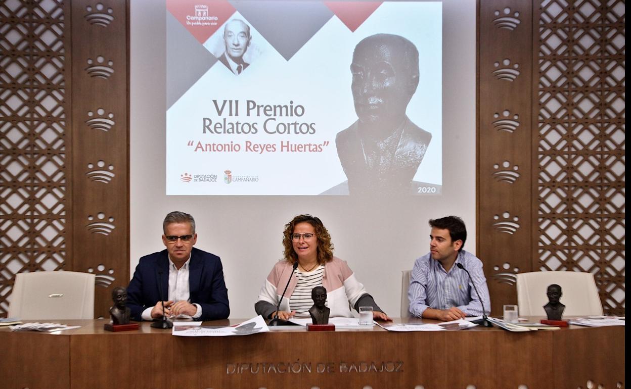 Elías López, Cristina Valadés y Raúl Ayuso en la presentación del nuevo certamen. 